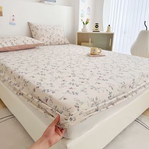 Set di Tre Pezzi per Letto in Twill Stampato 100% Cotone, Morbido e Delicato sulla Pelle - Product Image 5