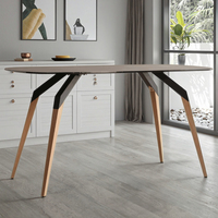 Table à manger moderne de luxe légère sur mesure d'usine chinoise avec pieds en métal et plateau en verre trempé pour hôtel et usage domestique