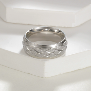Anello in Acciaio Inossidabile Sabbiato dal Design Semplice, Gioielli in Acciaio Inox per Uomo e Donna, Anelli alla Moda in Argento, Nero e Oro, Fedi Nuziali - Product Image 3