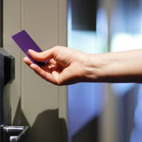 Carte NFC NTAG215 personnalisée imprimée, 13,56 MHz, 504 octets, imprimable par jet d'encre, carte RFID en PVC pour la serrure d'hôtel et l'accès sécurisé