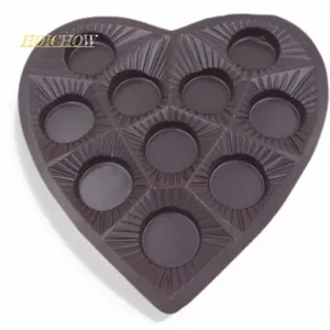 वेलेंटाइन डे हार्ट चॉकलेट पैकेजिंग के लिए पुनर्नवीनीकरण ब्लिस्टर सामग्री के साथ हार्ट डिज़ाइन चॉकलेट इनर ट्रे