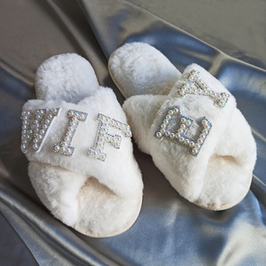 2024 pantoufles mariée WIFEY peluche mariée lune de miel chaussures de douche créative demoiselle d'honneur cadeaux romantiques chaussures de mariage - Product Image 4