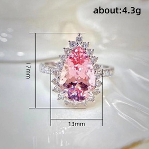F1632 Anello a Goccia d'Acqua per Donna con Gemma Rosa, Gioiello di Fidanzamento con Accenti di Diamanti Scintillanti, Fascia in Tono Argento - Product Image 5