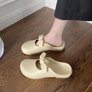 Chaussures de plage polyvalentes et tendance à semelles souples pour l'extérieur, associées à des pantoufles plates décontractées pour femmes - Product Image 6