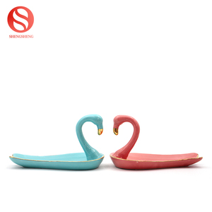 Nuevo <span class=keywords><strong>Hotel</strong></span> de diseño bar Café casa Oficina escritorio decoración de cerámica blanco <span class=keywords><strong>Cisne</strong></span> estatuilla - Product Image 6