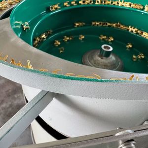 L'usine automatique YaoLin fournit directement le moteur de roulement de bol vibrant en acier inoxydable-haute efficacité douce 220V - Product Image 1