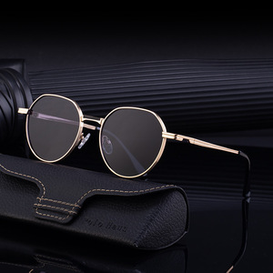 Gafas de Sol Redondas Personalizadas Unisex, Montura Negra, Lentes de PC con Protección UV400, Estilo Instagram XH 2296, Origen Taizhou - Product Image 5