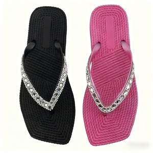 Sandalias de Mujer con Pedrería Brillante, Diseño Tejido, Punta Cuadrada, Suela Gruesa, Resistentes, Ecológicas, Clásicas, Negras - Product Image 3