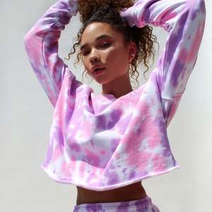 Top corto de manga larga personalizado algodón Tie Dye recortado cuello redondo Sudadera Mujer - Product Image 1