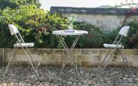 Table de bar à cocktails portable de 60cm de haut Conception en plastique pliante légère pour les événements en plein air pour les fêtes, les repas et les hôtels