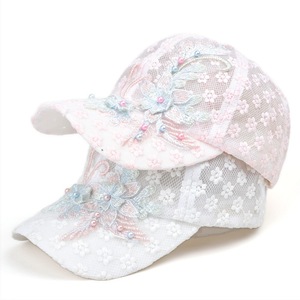 Casquette de baseball en dentelle pour femmes, maille respirante, broderie à la main, décor floral, chapeau de protection solaire décontracté, mode d'été - Product Image 1