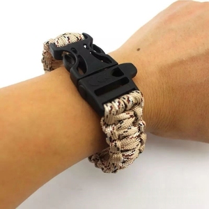 Seven-Core Outdoor pour bracelet Paracord avec sifflet Emergency Escape Tour Caractéristiques de survie en polyester durable - Product Image 1
