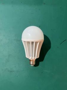 <span class=keywords><strong>Bombilla</strong></span> LED <span class=keywords><strong>Antimosquitos</strong></span>, Luz Cálida, E27 E22, Tipo de Descarga Eléctrica, con Iluminación, para Uso Doméstico, Clasificación IP20, 110v 220V - Product Image 2