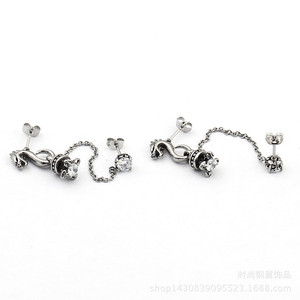 Boucles d'oreilles à double perçage Yunnique, design dragon noir et blanc, en acier titane, bijoux de fête - Product Image 4