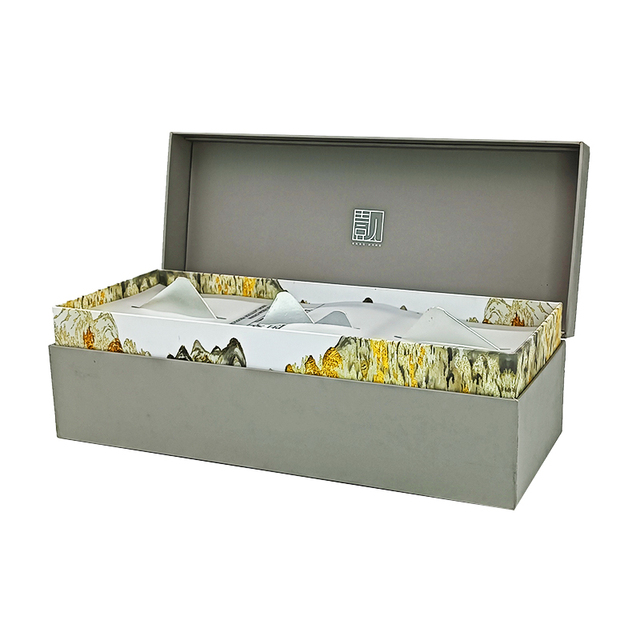 Custom Recyclable Luxury Rigid Paperboard Gift Boxes with Gold Foil Stamping Premium Packaging Gift Sets Including Paper Insert