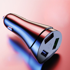 2021 New High-quality Hot-selling Waltz Car Charger 3 USB QC3.0 35W Car Charger for Apple, Samsung, Huawei, LG, HTC, Xiaomi - Product Image 6