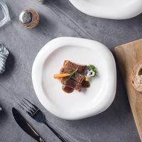 Platos de Cena de Cerámica Modernos de Forma Irregular, Platos de Porcelana Blanca con Diseño Creativo, Vajilla Comercial Duradera para Banquetes, Venta al por Mayor