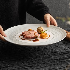 Piatto Piatto in Ceramica Artistica Dipinto a Mano, Stile Lusso Leggero, Smaltato, Alta Estetica, per Ristoranti Commerciali e Hotel, per Cucina Occidentale - Product Image 5