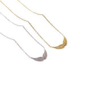 Collana Trendy con Ciondolo Ali d'Angelo in Oro 18K e Catena in Acciaio Inossidabile per Uomo e Donna - Product Image 5