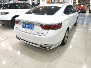 Voiture d'occasion Geely Borui GE MHEV 1.5T 7DCT berline 180 ch 300 Nm hybride 48 V 4986 mm 2870 mm Grade A à l'exportation - Product Image 4