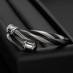 Bracelet en acier inoxydable tressé 6 mm, design géométrique, bijoux unisexe, couleur acier avec or et noir - Product Image 3