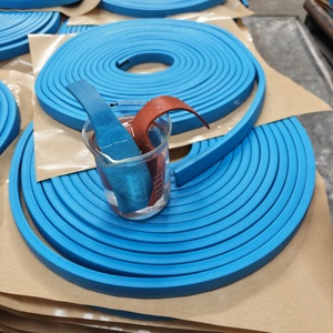 Materiali Impermeabili che si Espandono a Contatto con l'Acqua, e Strisce Sigillanti per Bloccare l'Acqua - Product Image 3