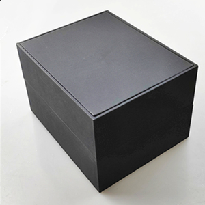Caja de Reloj Cuadrada Negra de Papel con Tapa - Product Image 1