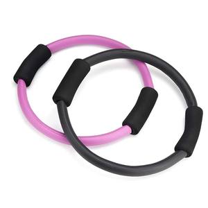 Merrybody MB-33006 Cercle Magique de <span class=keywords><strong>Pilates</strong></span> pour <span class=keywords><strong>Exercices</strong></span> de Tonification des Cuisses Intérieures, des <span class=keywords><strong>Bras</strong></span> et du Tronc - PVC Durable 36/38cm pour la Maison et la Salle de Sport - Product Image 2