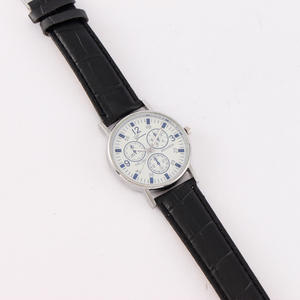 Nuevo reloj para hombre, cronógrafo de tres ojos, cristal con luz azul, correa de cuero, reloj de cuarzo. - Product Image 2