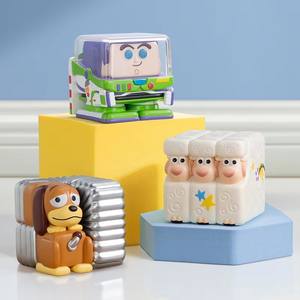 Vente en gros Popmart D Isney/<span class=keywords><strong>Pixar</strong></span> POP CUBE - Série 1 Figurines Boîte mystère 1PC/9PCS Boîte aveugle Figurine mignonne Jouet Figurine d'action pour poupée - Product Image 5