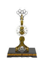 Horloge de bureau / montre squelette à pendule à ciseaux, style français antique, en laiton poli, avec dôme en verre ovale et pendule à fuseau à deux balanciers