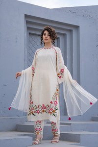 Shalwar Kameez Punjabi de Estilo Indio y Pakistaní con Forro de Algodón Puro y Bordado Completo para Mujer, Kurti para Bodas, Fiestas y Celebraciones - Product Image 6