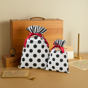 Huadefeng sacchetto regalo bianco personalizzato all'ingrosso di alta qualità con <span class=keywords><strong>punto</strong></span> nero - Product Image 1