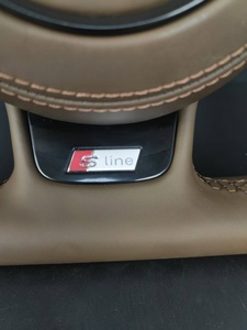 Volant personnalisé en cuir perforé marron//fibre de carbone à <span class=keywords><strong>3</strong></span> branches avec palettes de changement de vitesse pour <span class=keywords><strong>Audi</strong></span> A3/A4/A5/A6/Q3/Q5/Q7/Q8/S/RS - Product Image 3