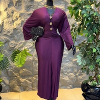 Robe de soirée longue moulante élégante pour femme, couleur unie, en satin, col en V, boutons métalliques, manches longues larges, taille plissée, coupe ajustée sexy