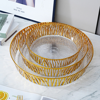 Assiette à fruits transparente en PET, écologique, de luxe moderne, à grain horizontal, avec incrustation dorée, pour la restauration occidentale et les réceptions de mariage