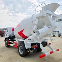 Camion malaxeur à béton Dongfeng à essieu unique haute efficacité, moteur Yuchai 240 chevaux, tambour de mélange de 7,5 mètres cubes avec moteur