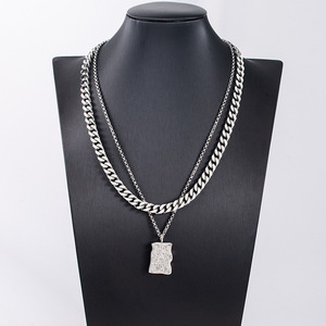 จี้รูปทรงเรขาคณิตไทเทเนียมสตีลแบบยูนิเซ็กซ์ สร้อยคอคิวบันสองชั้น สร้อยคอแฟชั่นแบบโชคเกอร์ - Product Image 3