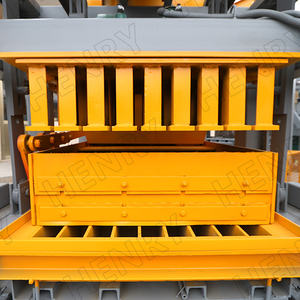 เครื่องทำบล็อกอัตโนมัติ Qt4-25 เครื่องทำอิฐซีเมนต์ในอเมริกาใต้ - Product Image 5