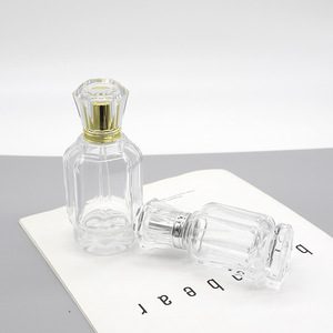 Flacon de parfum en verre personnalisé pour femme, en forme de lanterne, flacon pulvérisateur en forme de pagode avec clip, flacon cosmétique vide rechargeable - Product Image 1