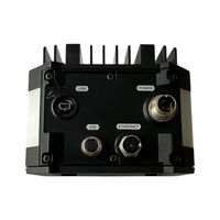 Lecteur de codes-barres KEYENCE SR-5000 pour l'industrie logistique, mise en valeur sur la lecture dynamique ultra-rapide