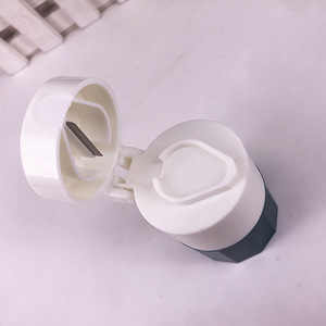 Coupe-pilules portable de qualité alimentaire avec <span class=keywords><strong>boîte</strong></span> de rangement pour la maison, la <span class=keywords><strong>pharmacie</strong></span>, les bébés et les personnes âgées, pour couper les médicaments, en sachet OPP - Product Image 5