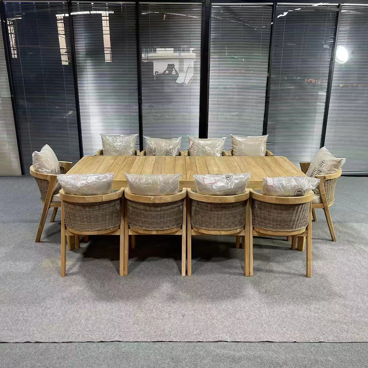 Luxury Outdoor Patio Set Furniture Teak Table And Chair Set Dining Table Set 8 Seater