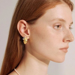 The New 2024 Chinese Alloy Copper & Platinum Plated Geometric Trendy Hoop Earrings for Women-Gift - Product Image 1