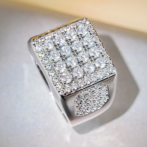 Anello dal Design Stile Palazzo, Elegante Anello da Dito per Donne - Product Image 3