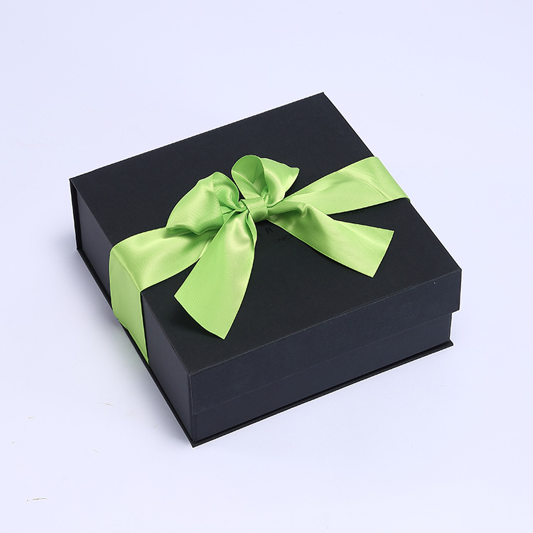 Custom luxury folding black cardboard foldable magnetic gift box with ribbon