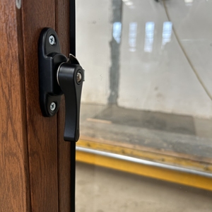 Nhà máy thiết kế mới PVC Cửa Sổ Màu Nâu kính cường lực ngang cửa sổ trượt với lưới chống muỗi - Product Image 3