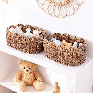 ตะกร้าเก็บของสานจากฟางทำมือ รูปทรงสี่เหลี่ยมผืนผ้า สีน้ำตาลกาแฟ ชุดสำหรับจัดระเบียบบนโต๊ะทำงาน จัดเก็บเครื่องสำอางและเสื้อผ้า - Product Image 4