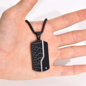 Hombres grabado de acero inoxidable escalador grieta etiqueta collar Punk Zirconia perro etiqueta colgante collar para regalo de recuerdo - Product Image 5