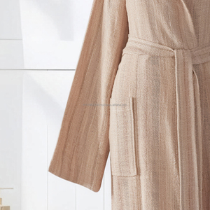 Peignoir unisexe 100% coton Best Seller Séchage rapide Vêtement de nuit d'été Tissu tissé respirant Léger Toute l'année ODM Fabriqué en Turquie - Product Image 2